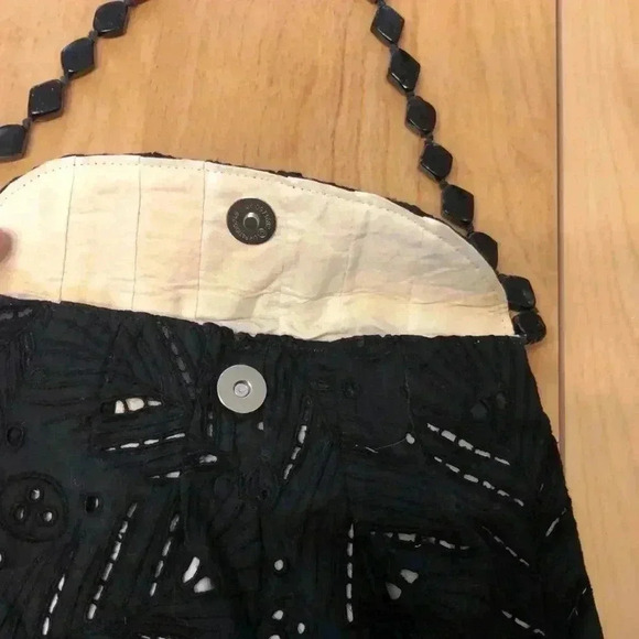 Tamara Catz cotton black and cream bag with strap. - Picture 3 of 5